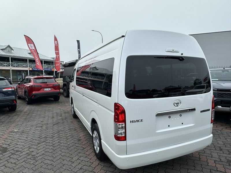 2025 Toyota Hiace 2.7P Grand Cabin 10 Seater 4... image 5