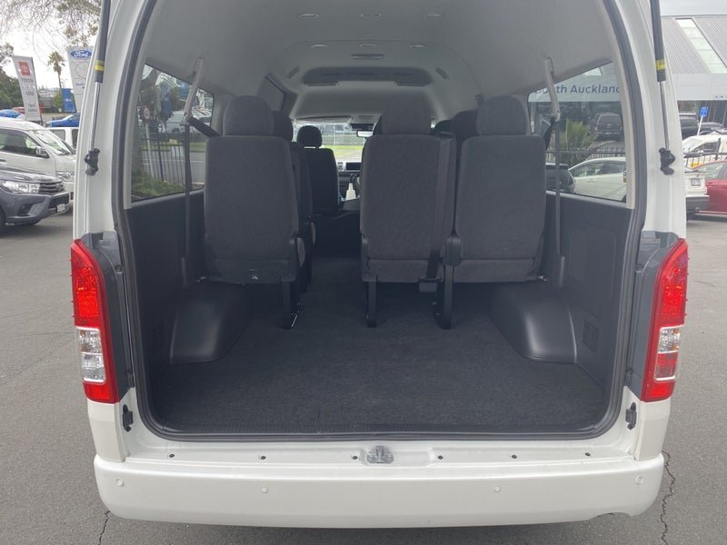 2025 Toyota Hiace 2.7P Grand Cabin 10 Seater 4... image 4
