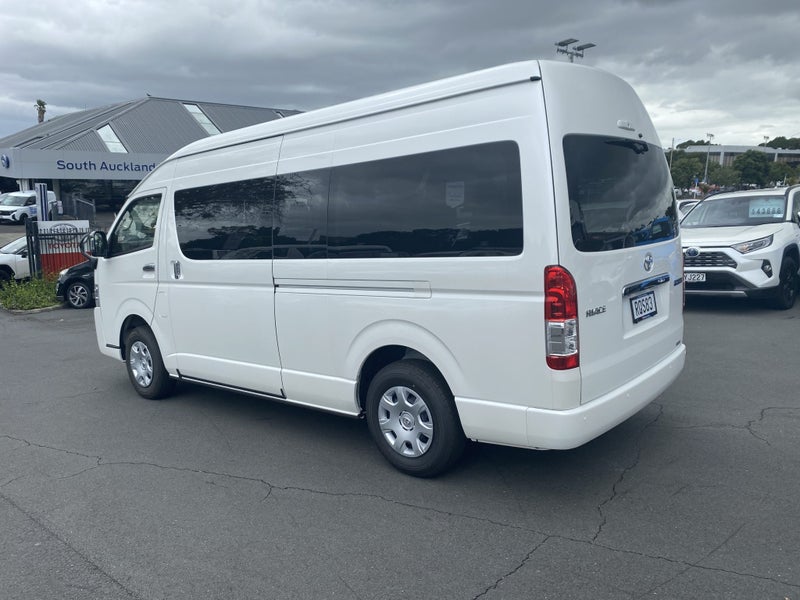 2025 Toyota Hiace 2.7P Grand Cabin 10 Seater 4... image 5