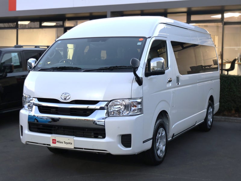 2025 Toyota Hiace 2.7P Grand Cabin 10 Seater 4W... image 3