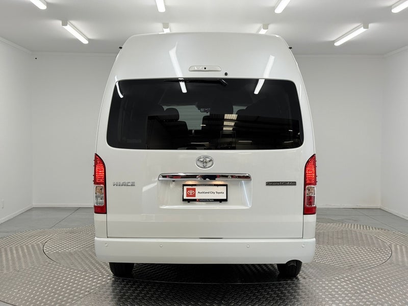 2025 Toyota Hiace 2.7P Grand Cabin 10 Seater 4WD image 4