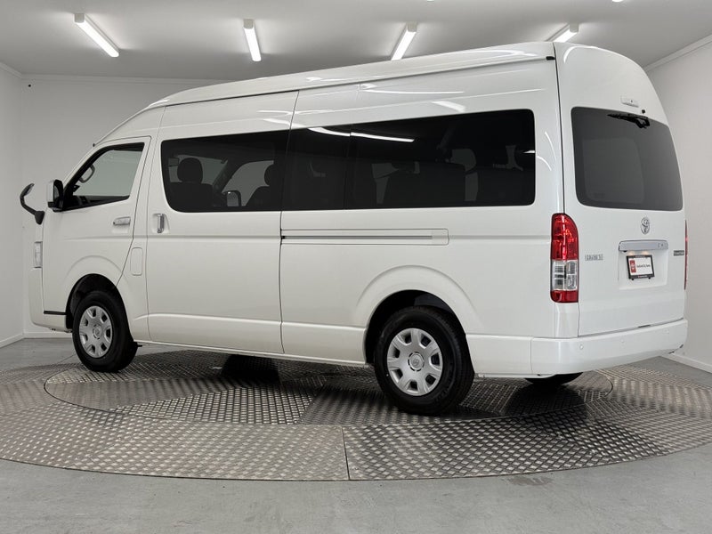 2025 Toyota Hiace 2.7P Grand Cabin 10 Seater 4WD image 5