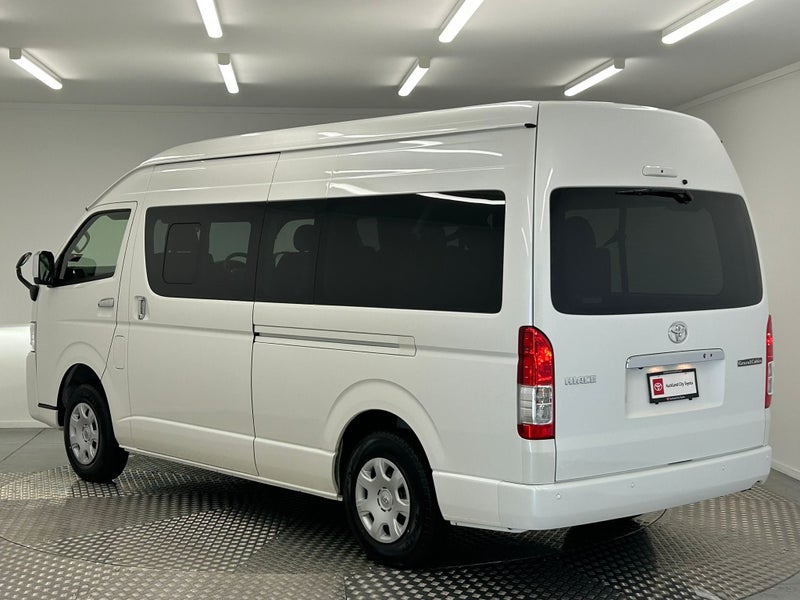 2025 Toyota Hiace 2.7P Grand Cabin 10 Seater 4WD image 5