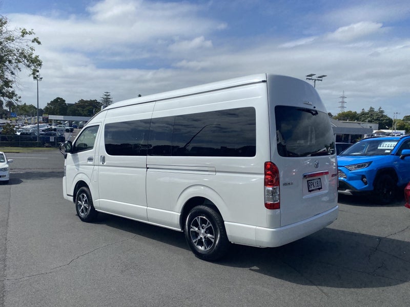 2025 Toyota Hiace 2.7P Grand Cabin 10 Seater 6A... image 4