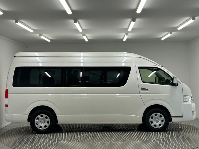 2025 Toyota Hiace 2.7P Grand Cabin image 2