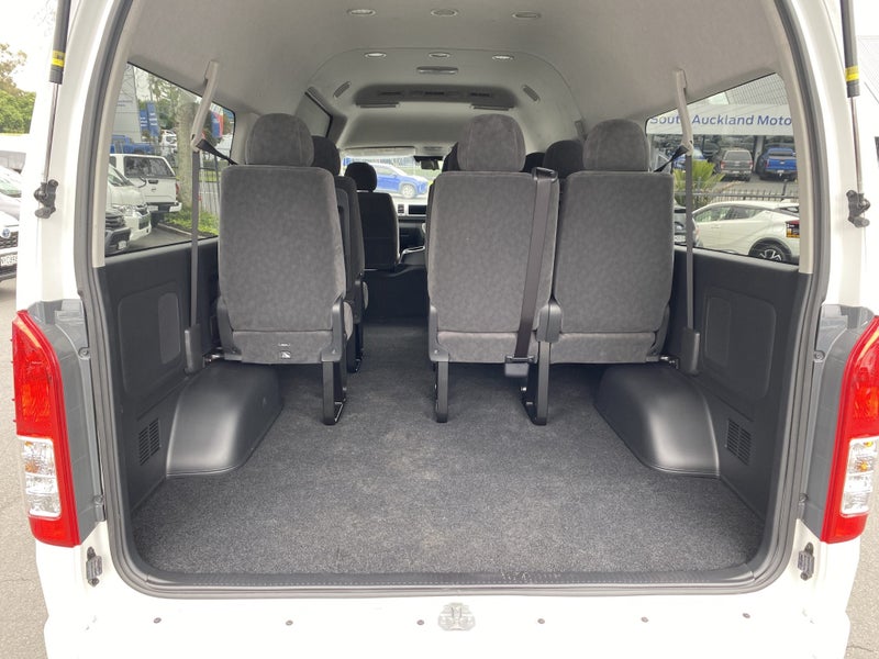 2025 Toyota Hiace 2.7P Grand Cabin 2WD image 4