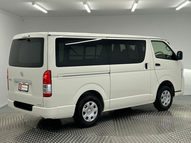2025 Toyota Hiace 2.8 Diesel GL 4WD image 3