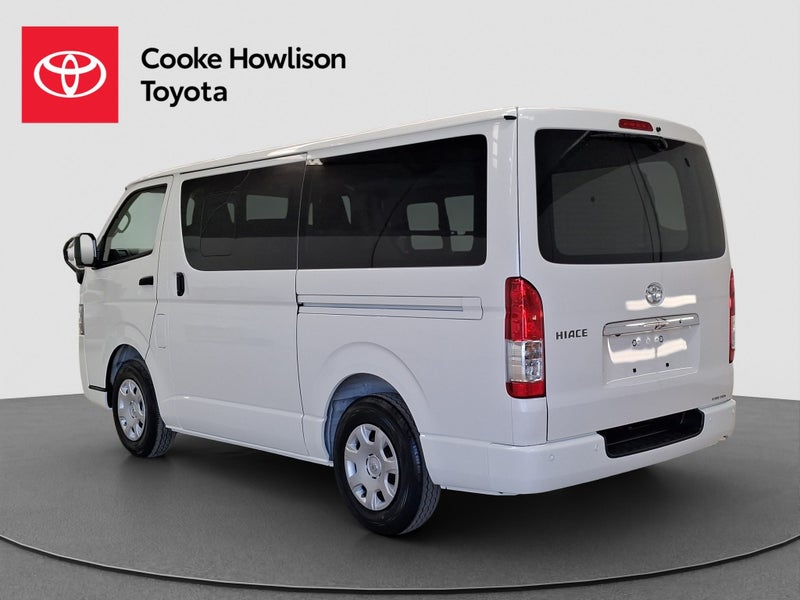 2025 Toyota Hiace 2.8D 2WD image 4