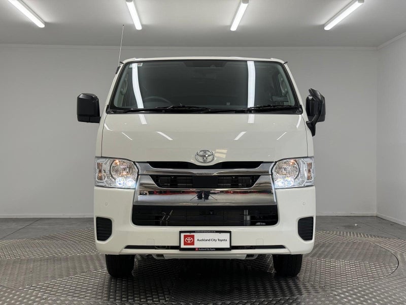 2025 Toyota Hiace 2.8D 4WD image 2