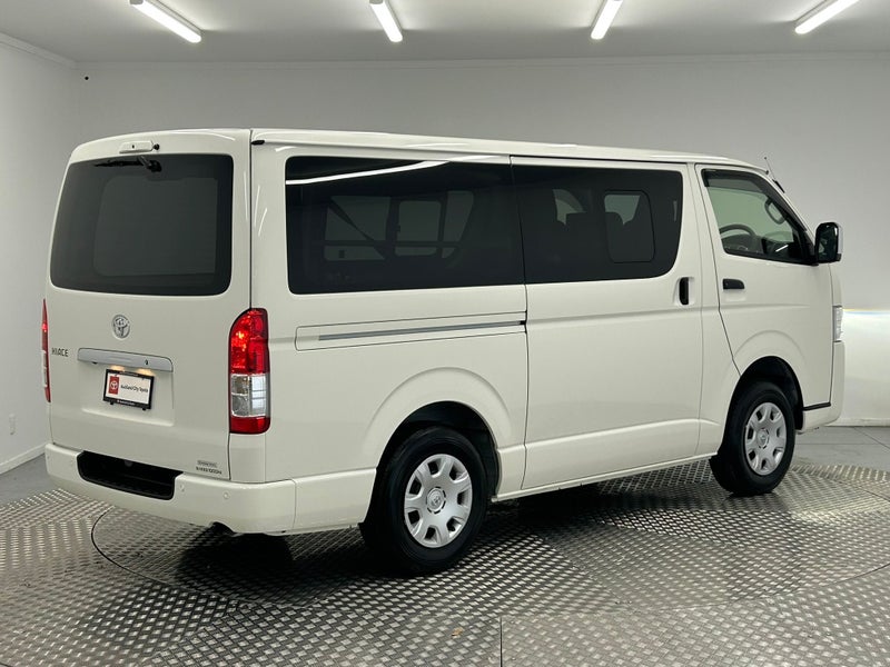 2025 Toyota Hiace 2.8D DX GL Package 4WD image 3