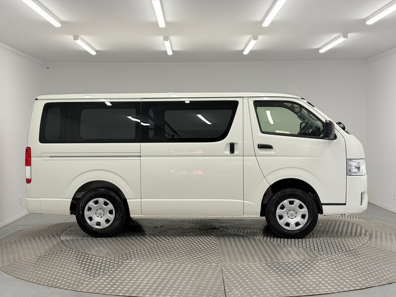 2025 Toyota Hiace 2.8D DX GL Package Van 4WD image 2