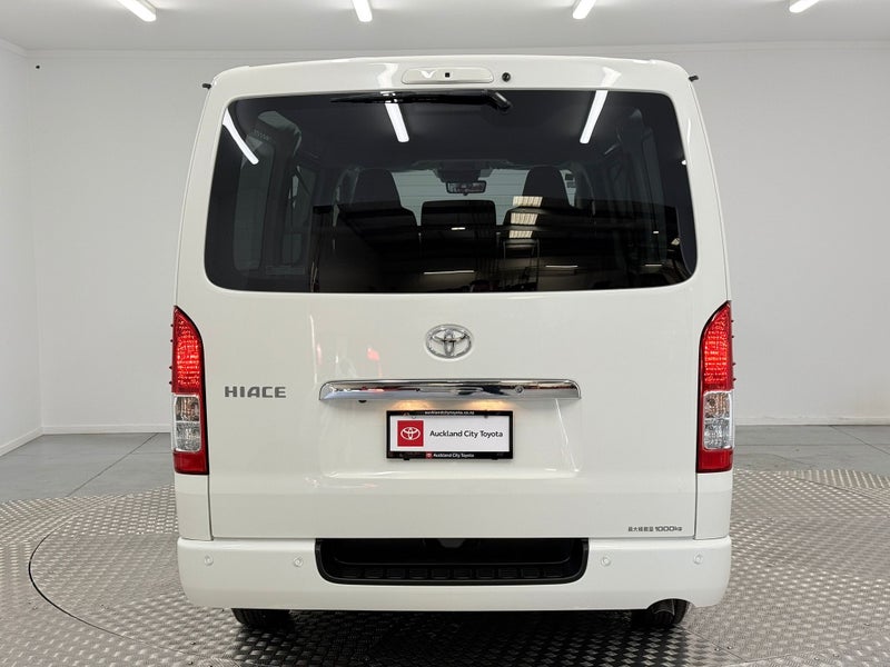 2025 Toyota Hiace 2.8D DX GL Package Van 4WD image 4