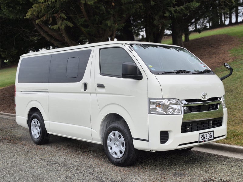 2025 Toyota Hiace 2.8D DX GL Package Van 4WD 5D... image 3