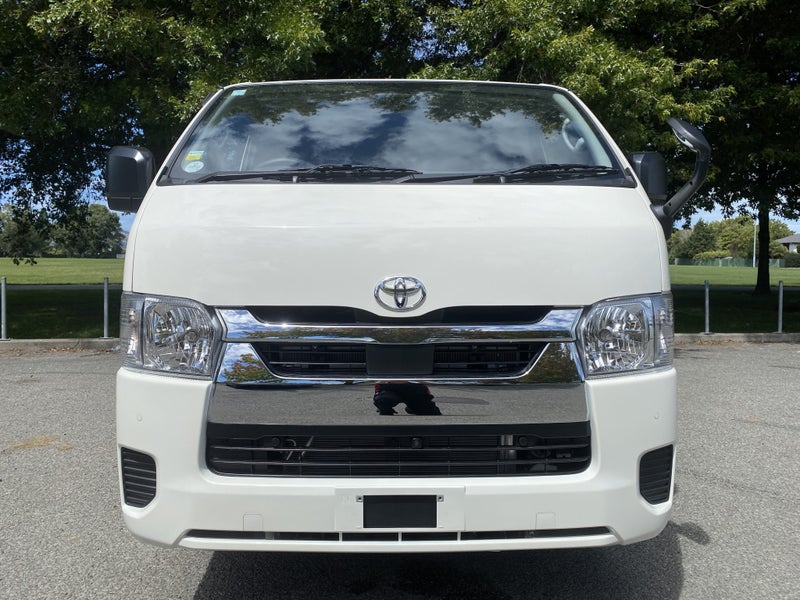 2025 Toyota Hiace 2.8D DX Long GL Package 5Dr 6... image 2