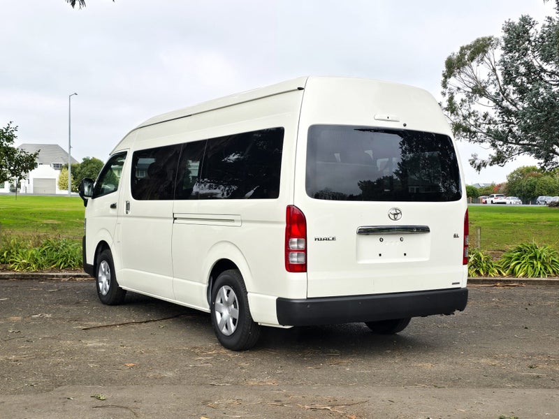 2025 Toyota Hiace Commuter 4WD image 5