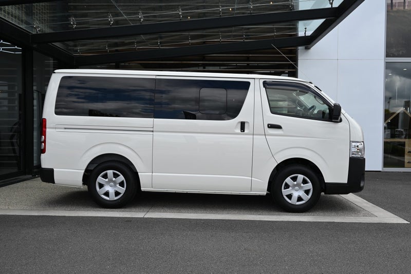2025 Toyota Hiace DX 2.0 Petrol Auto 2WD 6 Seat... image 5