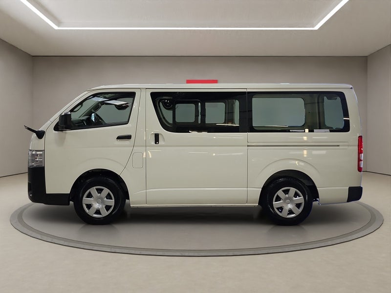 2025 Toyota Hiace DX 2.0L Petrol Long Van image 4