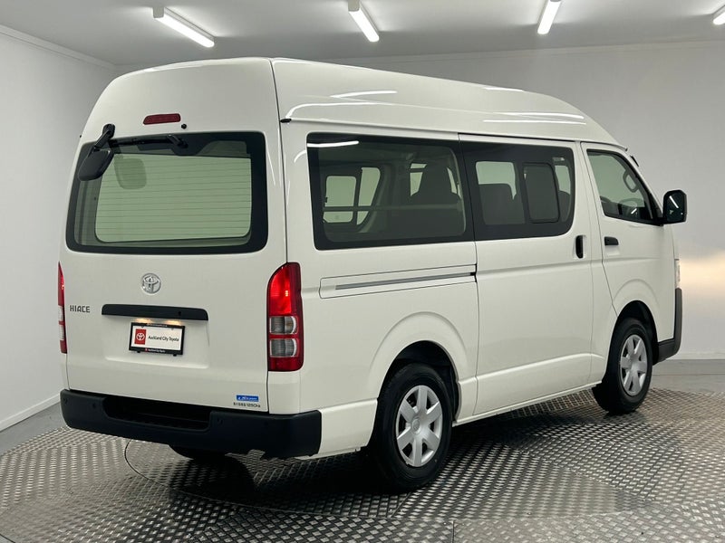 2025 Toyota Hiace DX 2.0P image 3