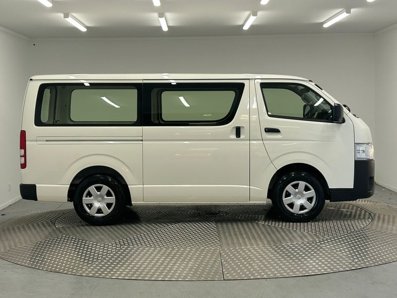 2025 Toyota Hiace DX 2.8D image 2