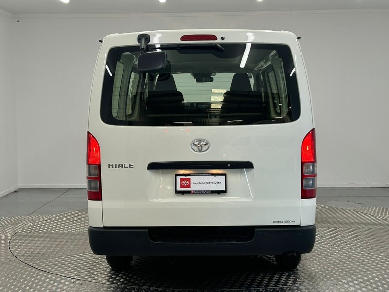 2025 Toyota Hiace DX 2.8D image 4
