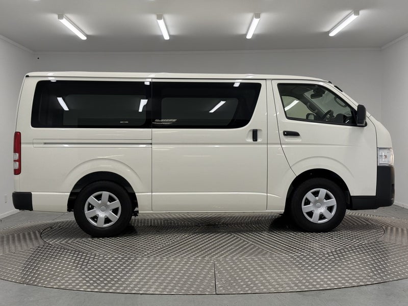 2025 Toyota Hiace DX Long 2.8D Van 4WD image 2