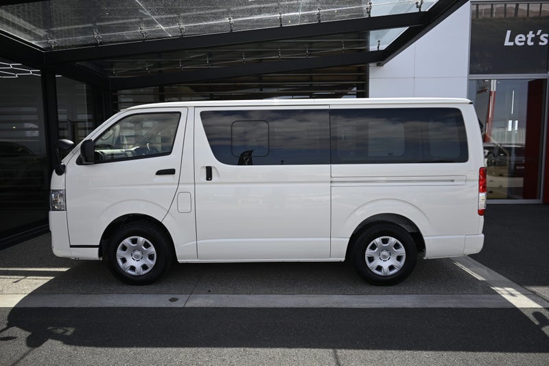 2025 Toyota Hiace DX Long GL 2.0 Petrol 2WD Van image 3