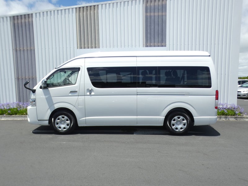 2025 Toyota Hiace Grand Cabin 10-Seater image 5