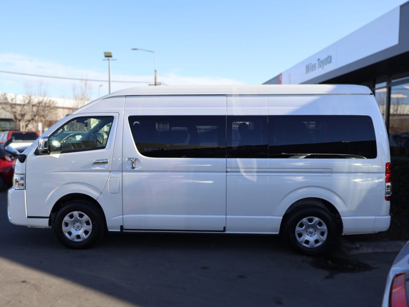 2025 Toyota Hiace Grand Cabin Petrol 10 Seater 4WD image 4
