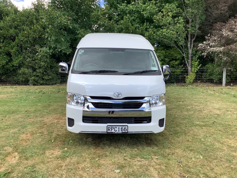 2025 Toyota Hiace Minibus 10 Seat 2.7P Auto Gra... image 3