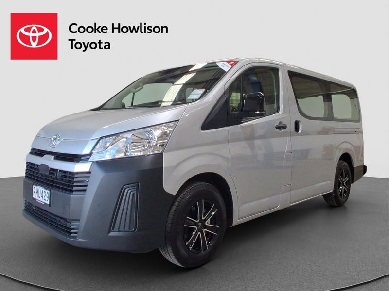 2025 Toyota Hiace ZR 2.8DT image 3