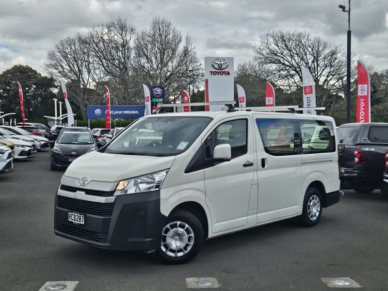 2025 Toyota Hiace ZR 2.8DT image 2
