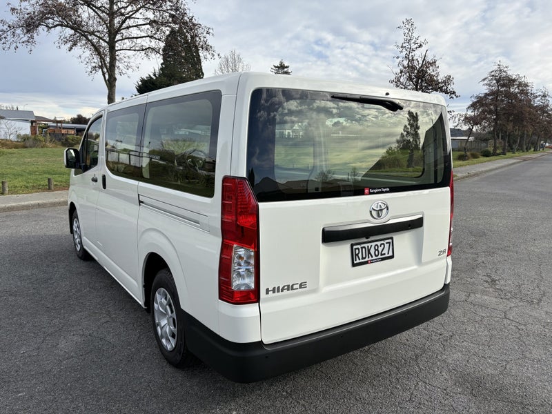 2025 Toyota Hiace ZR 2.8DT 6AT RWD GVN/5D/2S image 3