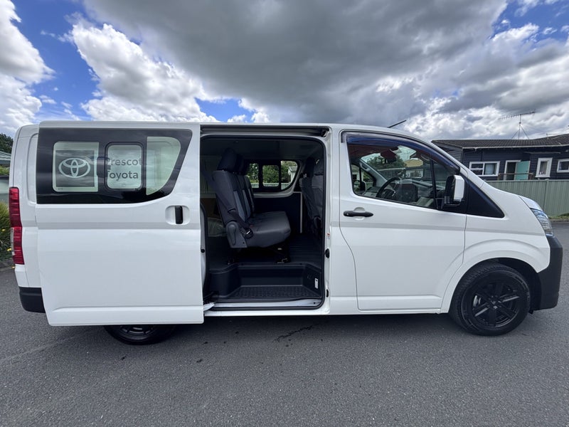 2025 Toyota Hiace ZR 2.8DT 6AT RWD HVN/5D/5S (H... image 3
