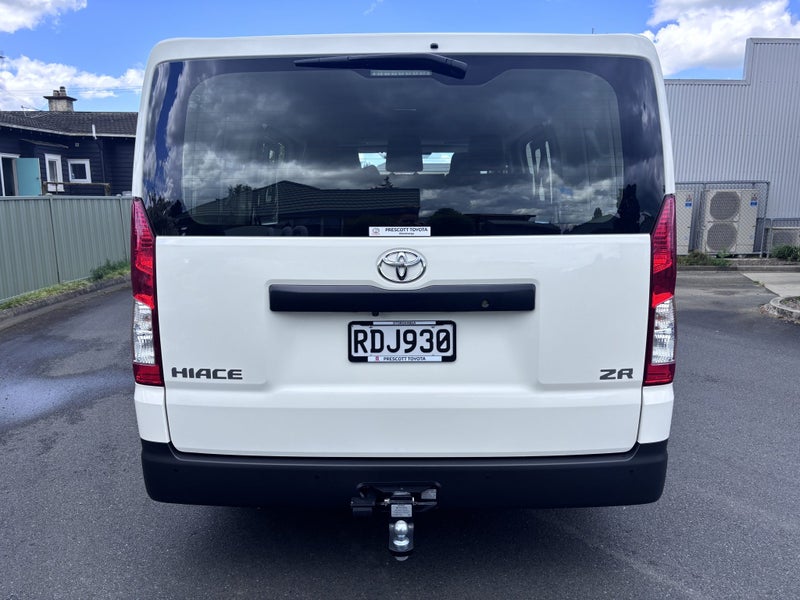 2025 Toyota Hiace ZR 2.8DT 6AT RWD HVN/5D/5S (H... image 5