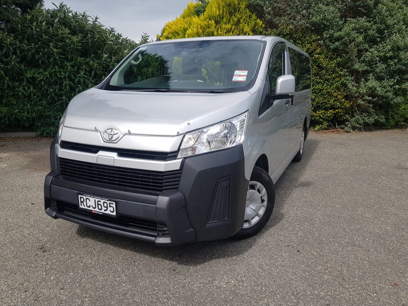 2025 Toyota Hiace ZR 2.8DT 6MT RWD GVN/5D/2S image 3