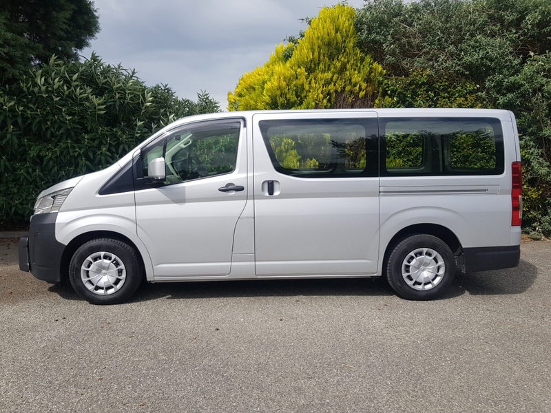 2025 Toyota Hiace ZR 2.8DT 6MT RWD GVN/5D/2S image 4