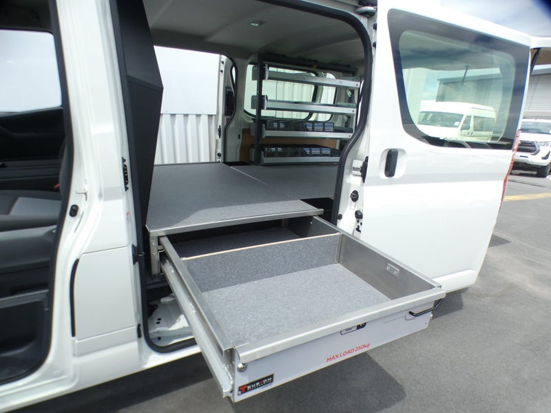 2025 Toyota Hiace ZR 2.8DT image 2