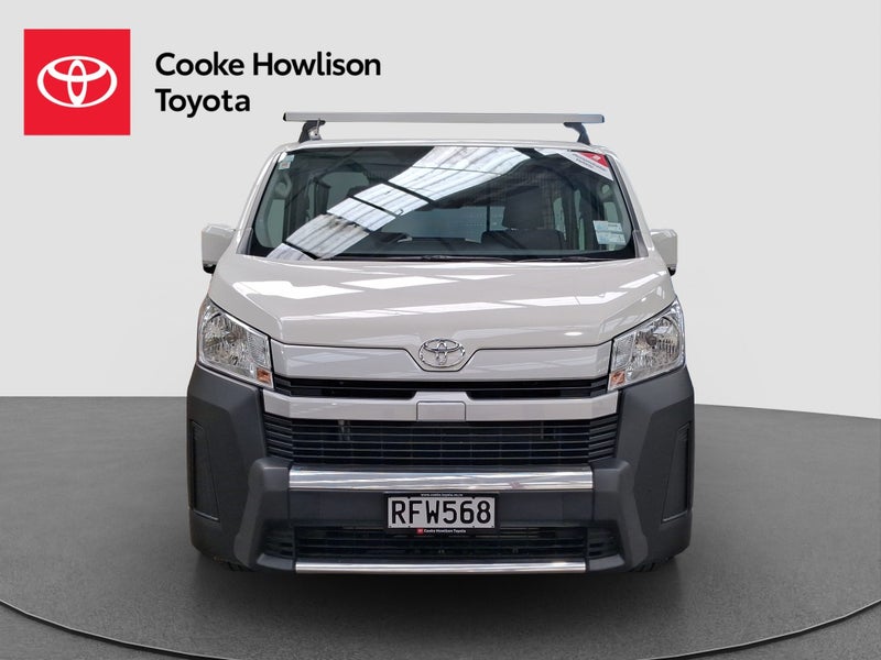 2025 Toyota Hiace ZR 2.8DT image 2