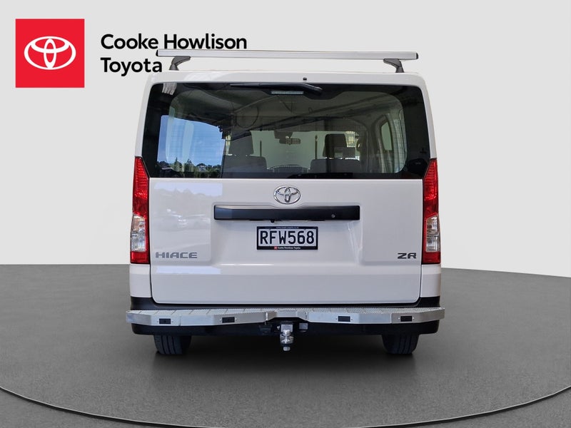 2025 Toyota Hiace ZR 2.8DT image 5