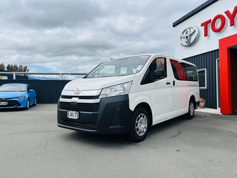 2025 Toyota Hiace ZR 2.8DT Automatic RWD Van -... image 3