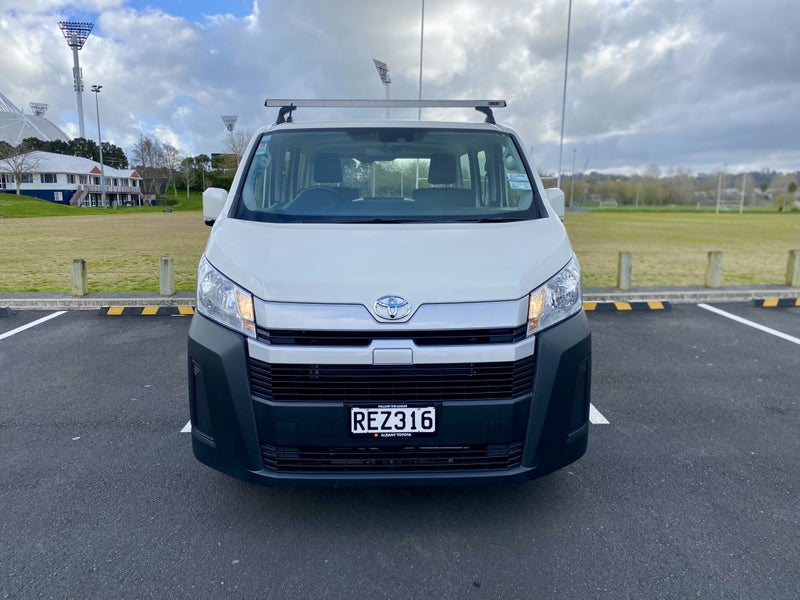 2025 Toyota Hiace ZR 2.8L Diesel Turbo Auto RWD... image 2