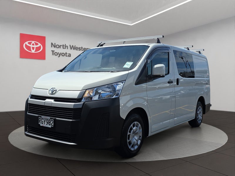 2025 Toyota Hiace ZR 2.8L Diesel Turbo Van image 3