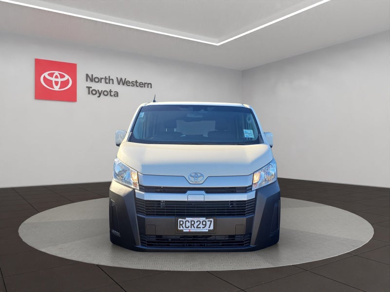 2025 Toyota Hiace ZR 2.8L Diesel Turbo Van image 2