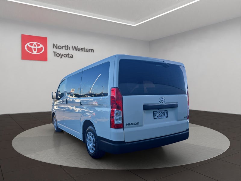 2025 Toyota Hiace ZR 2.8L Diesel Turbo Van image 5
