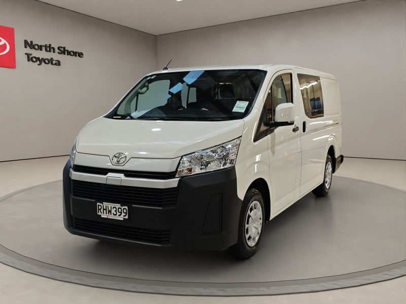 2025 Toyota Hiace ZR 2.8L Diesel Turbo Van image 3