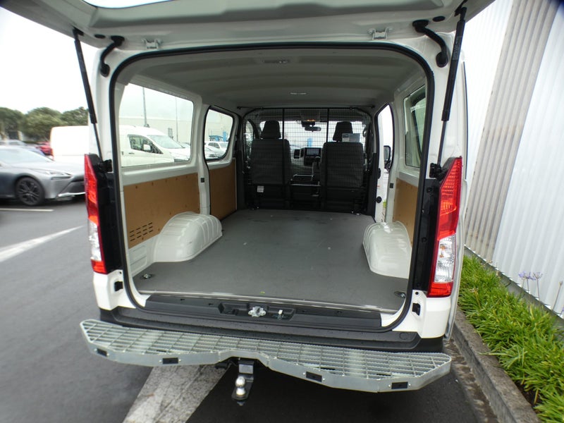 2025 Toyota Hiace ZR image 3