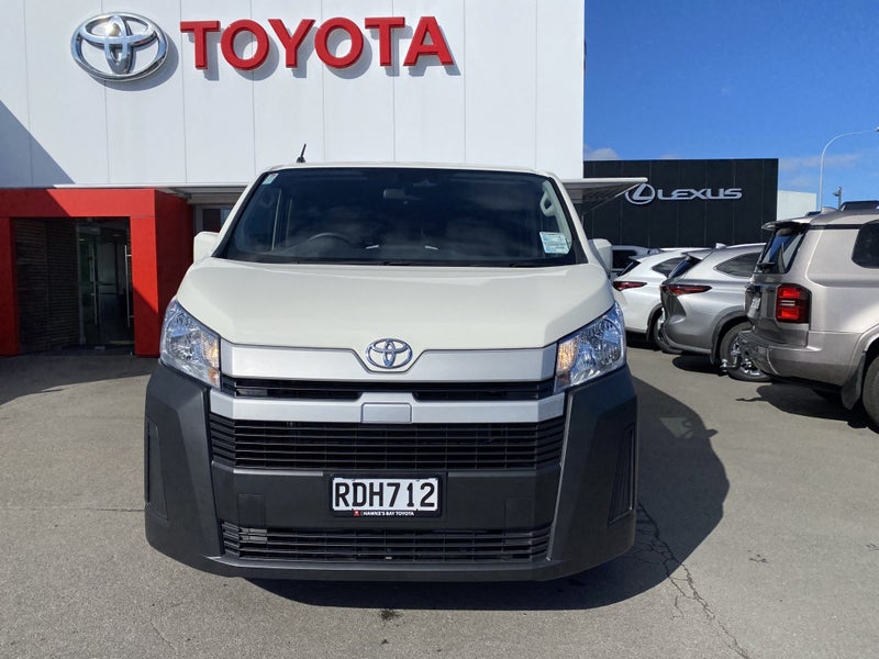 2025 Toyota Hiace ZR 5Door Auto Van image 3