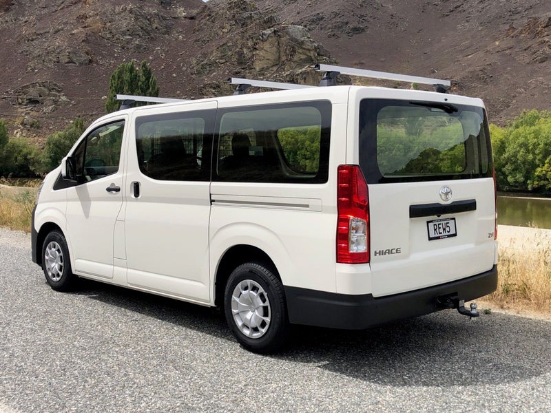 2025 Toyota Hiace ZR 6 Speed Manual Turbo Diesel image 5