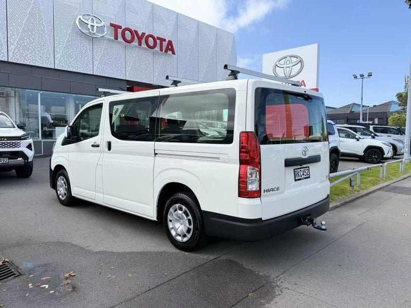 2025 Toyota Hiace Zr Gvn 2.8 Diesel Turbo 6 spe... image 4