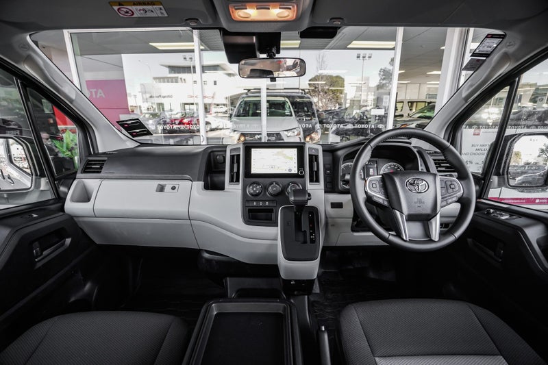2025 Toyota Hiace Zr Gvn 2.8Dt/6At image 2